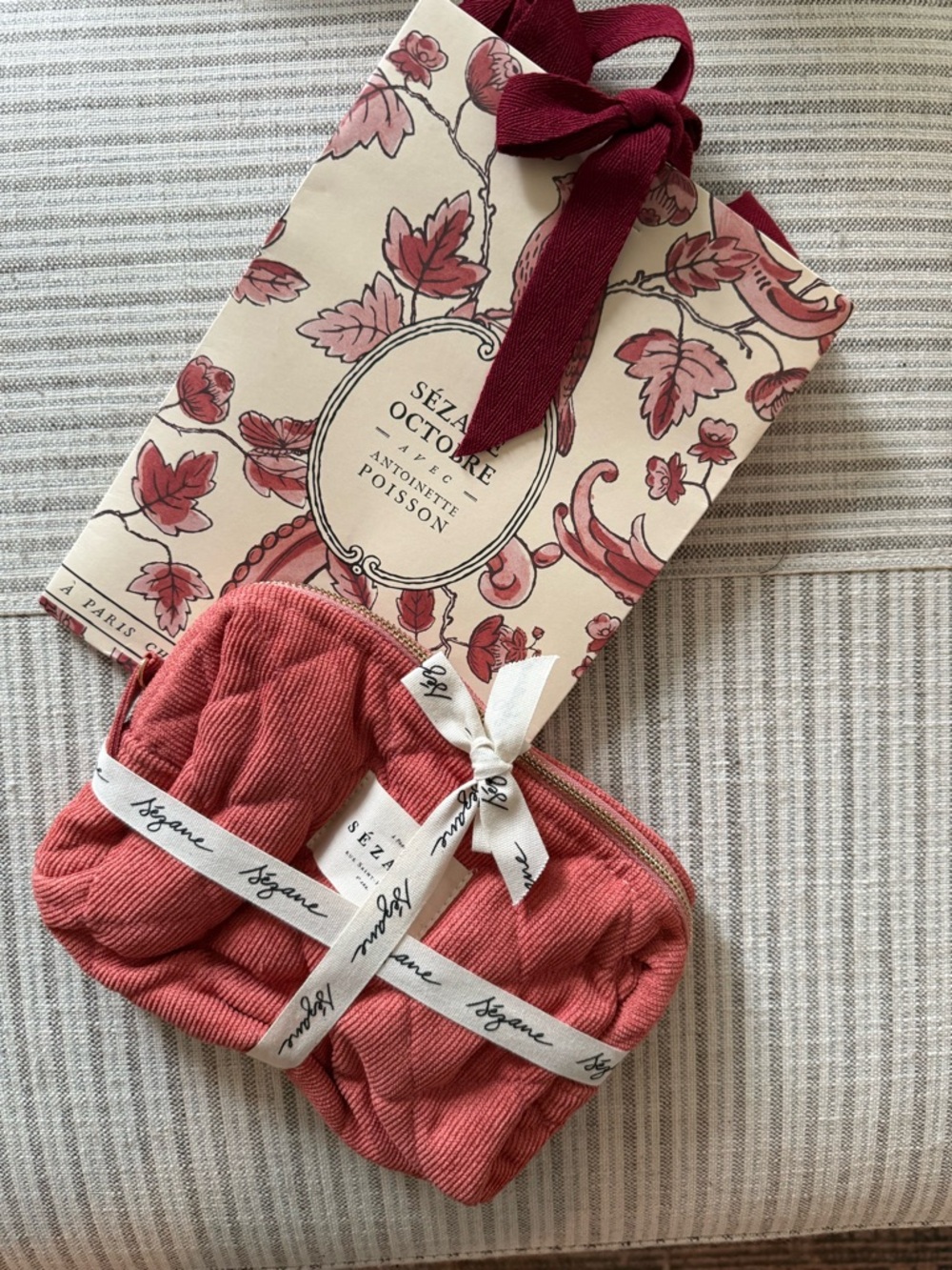 Sézane Quilted Pink Pouch with Floral Gift Bag - Picture 3 of 4